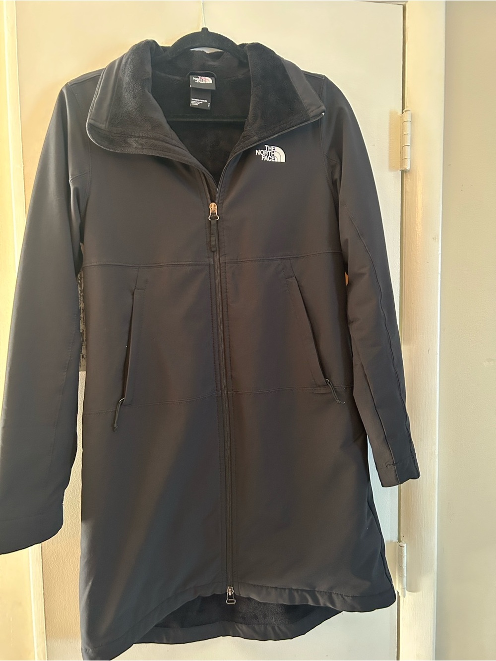 The North Face Women's Shelbe Raschel Black Zip Front Parka